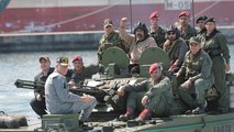 فنزويلا: عدوى المعركة السياسية بين مادورو وغوايدو تنتقل إلى ثكنات العسكر
