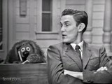 Rowlf the Muppet Dog talks about LASSIE and sings Swinging on a Star