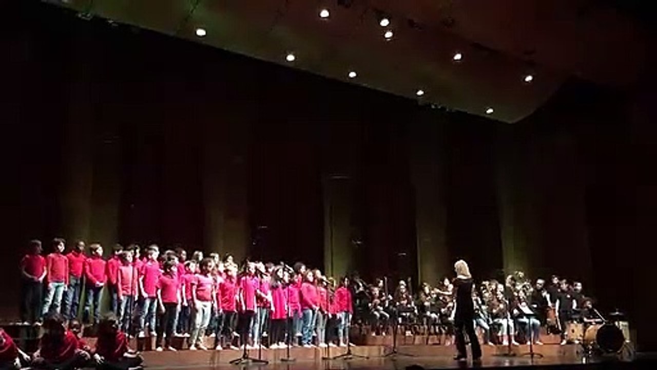 Vœux de Maryse Joissains à Aix : les élèves des écoles aixoises ouvrent la soirée en chantant et en dansant