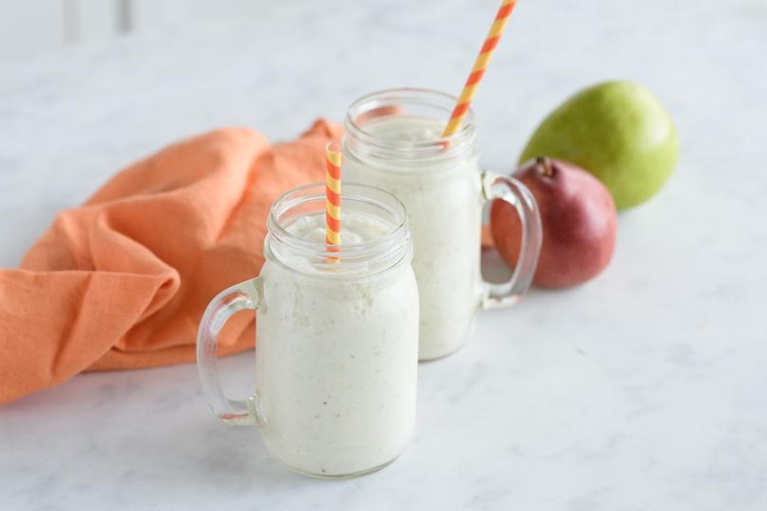 Pear and Coconut Smoothie