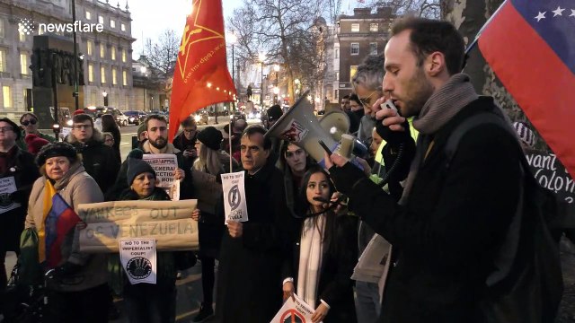 Pro-Maduro Marxists protest in favour of Venezuela's leader in London