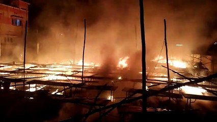 திருமண வீட்டில் பட்டாசு வெடித்து தீவிபத்து ஏற்பட்டதில் பந்தல், டைனிங் டேபிள் நாசமாகின-வீடியோ