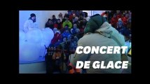 Des instruments de glace ont résonné dans un igloo des Alpes italiennes