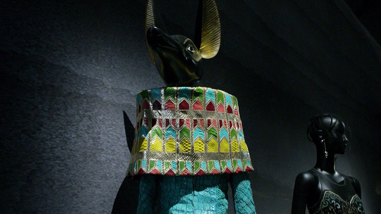 La scénographie de l'exposition "Christian Dior: Designer of Dreams" à Londres