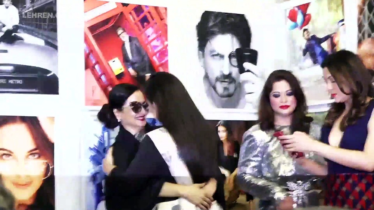 Vidya Balan's OOPS Moment At Dabboo Ratnani's 2019 Calendar Launch