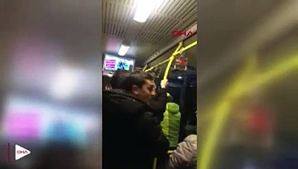 Metrobüste taraftarlar karşılaştı, ortalık karıştı!
