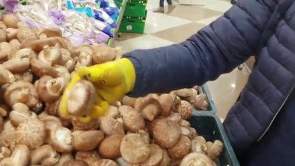 '버섯 상자 바꿔치기'...중국산을 국산으로 / YTN