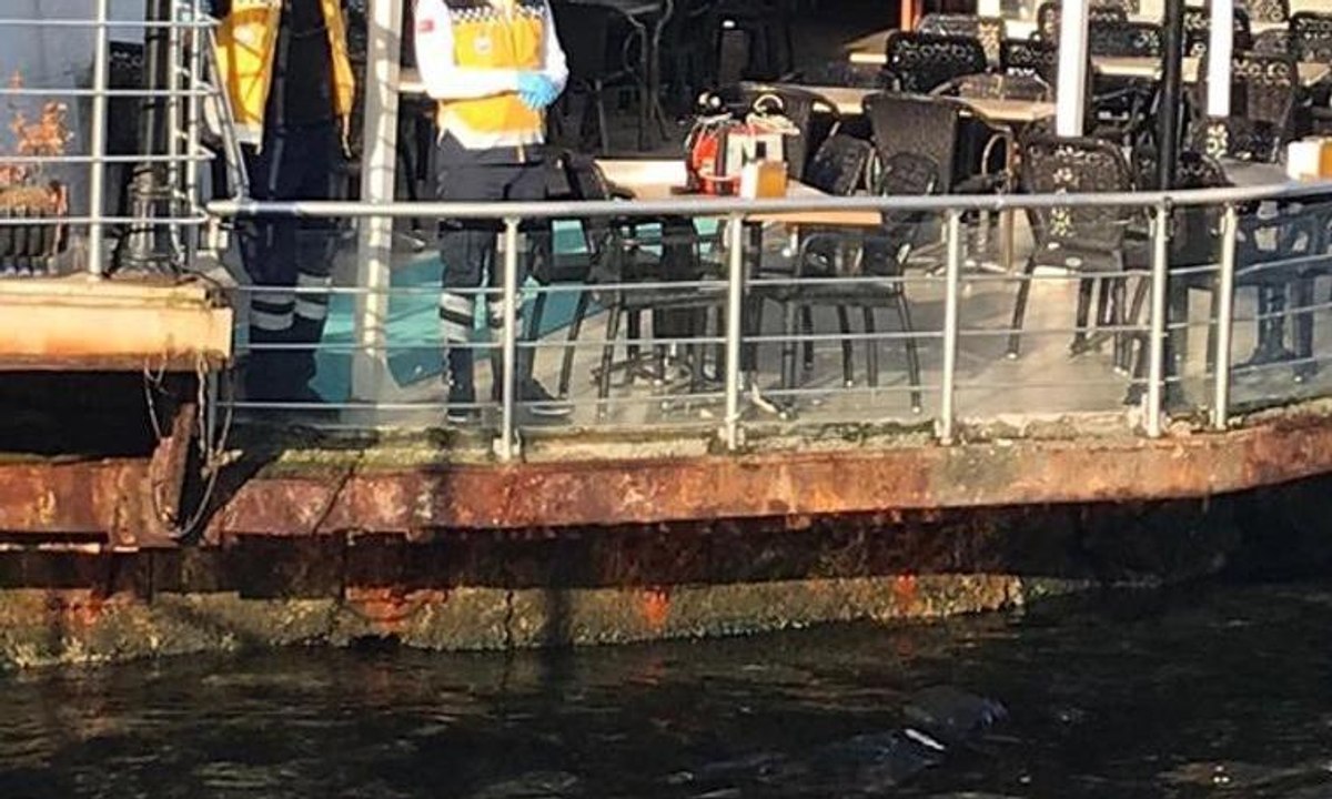 Kadıköy'de denizde ceset bulundu