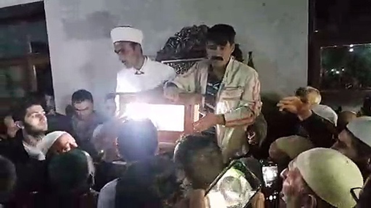 Kars Ebul hasan harakani camii de sakalı şerif tav(720P_HD)