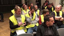Une poignée de Gilets jaunes au Grand débat d’Alençon