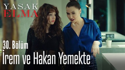 Hakan ve İrem'i ağırladılar - Yasak Elma 30. Bölüm