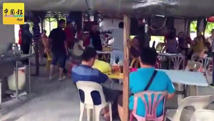 公园赌麻将被捕 安哥直喊“很Malu”（2）