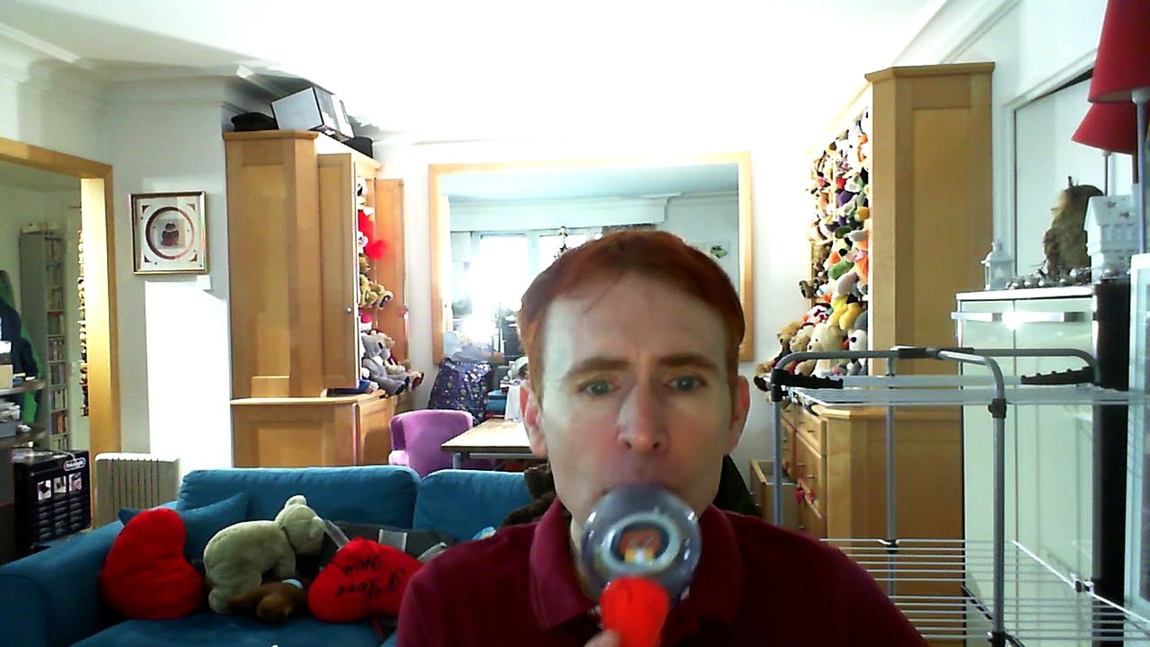 Wiwi égratigne "je retourne chez ma mère" de Kaplan & Kaplan