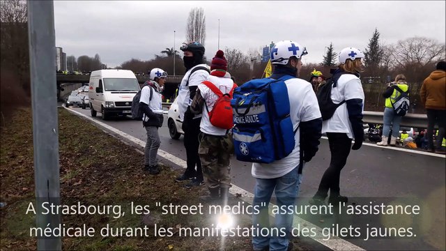 DNA - Street medics : les anges gardiens des gilets jaunes