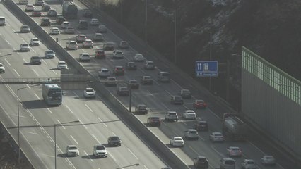 "설 귀성 4일 오전·귀경 5일 오후 가장 막혀" / YTN