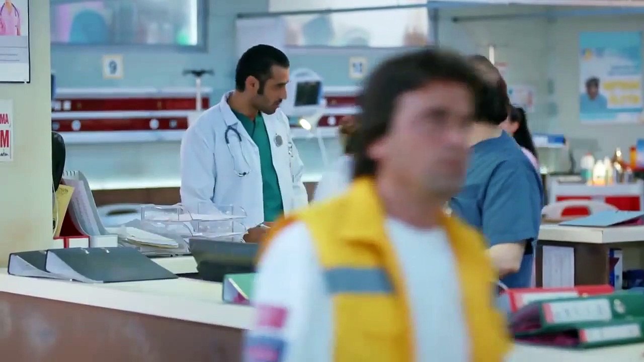 Seni şu an öpmek istiyorum - Acil Aşk Aranıyor 12. Bölüm