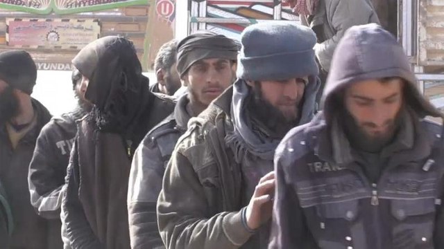 En Syrie, la recherche de djihadistes parmi les déplacés