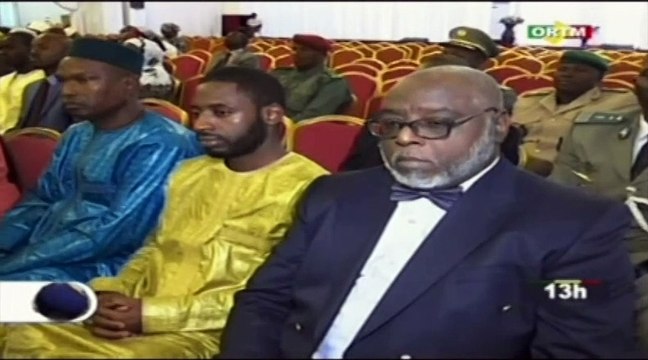 ORTM - Quarante agents de la Présidence ont reçu des décorations