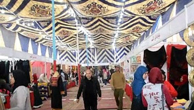 محافظ الأقصر يفتتح معرض ديارنا لبيع المنتجات الحرفية