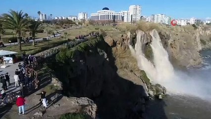 Çamur Çağlayan Dünyaca Ünlü Düden Şelalesi Havadan Görüntülendi