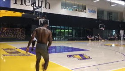 LeBron James works out in LA as he nears return from injury