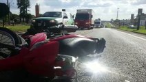Motociclista fica ferido em colisão de trânsito na BR-277