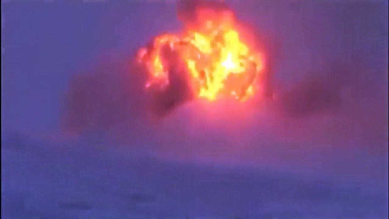 Terrible crash de cet avion Tupolev de l'armée russe à l'atterrissage !