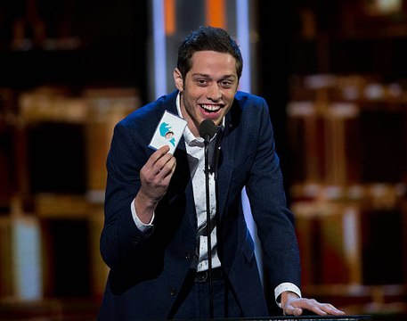 Pete Davidson Is Still Avoiding Social Media