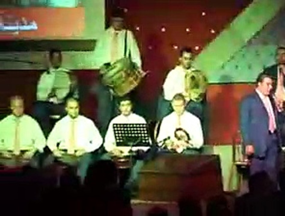 (فيكى خير من اقام محمد خير الانام )