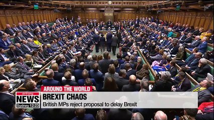 下载视频: British MPs reject proposal to delay Brexit