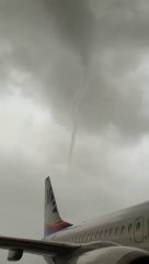 Tornade violente dans l'aéroport d'Antalya en Turquie