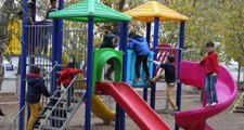 Çocuklara Parkta 