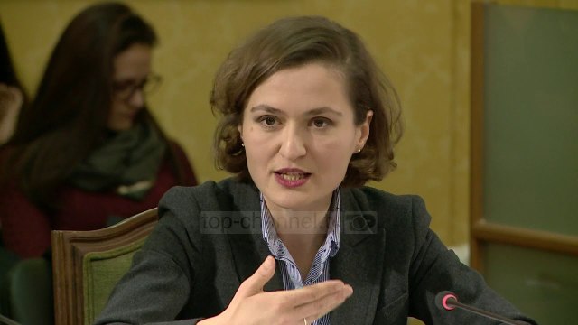 Shahini “rrëzon” LSI. Ministrja në Kuvend - Top Channel Albania - News - Lajme