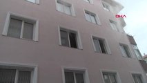 İstanbul- Üsküdar'da Apartmanda Yangın Paniği; Mahsur Kalanları İtfaiye Kurtardı