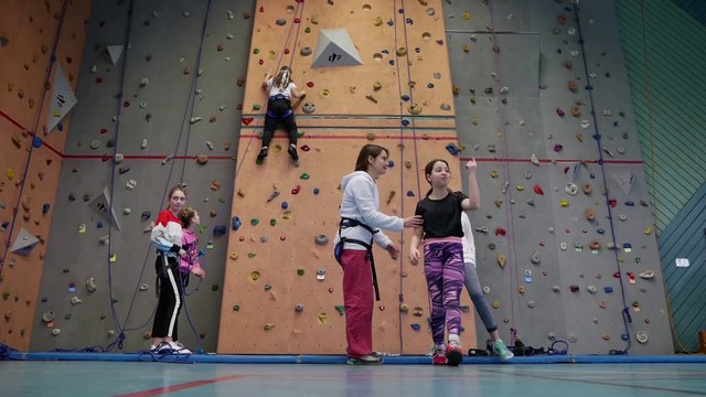 La Tour-du-Pin : des collégiens découvrent les sports adaptés