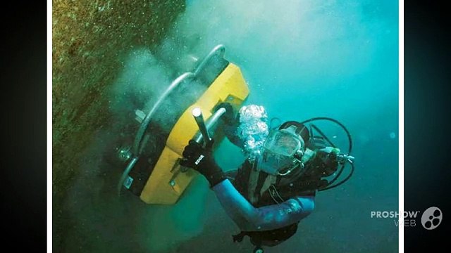 Hire Professional Contractors for Boat Bottom Cleaning Service