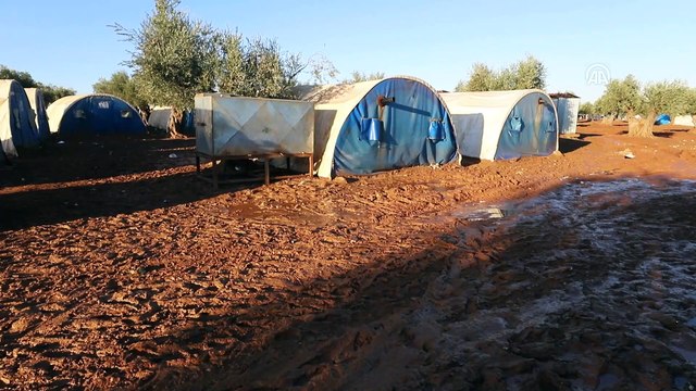 İHH Suriye'deki kamplarda 7 bin battaniye dağıttı - AZEZ