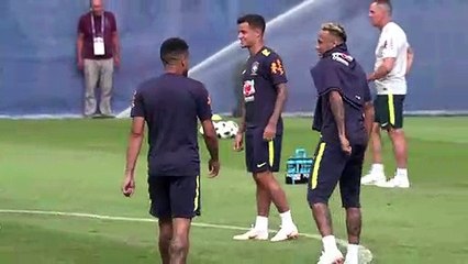 Neymar deve voltar a jogar em abril