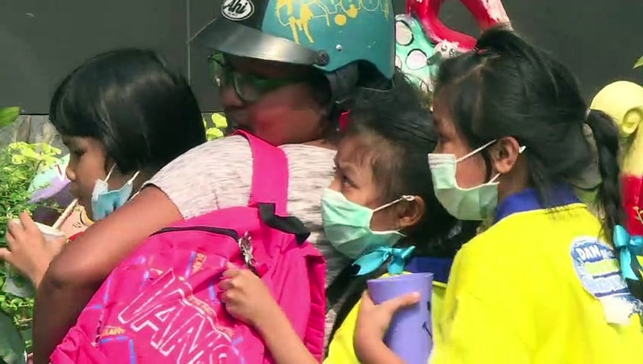 Poluição obriga Bangcoc a fechar mais de 400 escolas