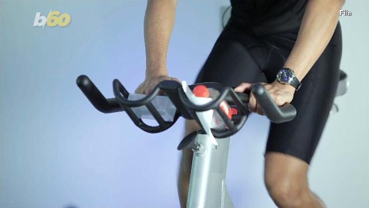 Airline's Record-Setting 20-Hour Flight May Offer Virtual Reality & Exercise Bikes