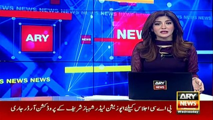 People line up outside restaurant in China for Burger