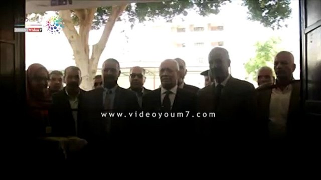 لدعم الطلاب.. شاهد محافظ الأقصر يفتتح معرض لمنتجات المدارس