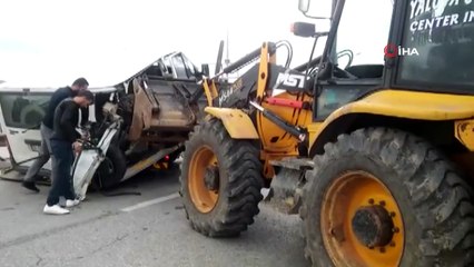 Karayolunda kepçe dehşeti saniye saniye kamerada