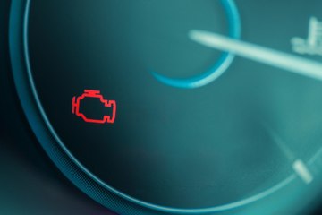 Quelles sont les causes d'allumage du voyant moteur ?