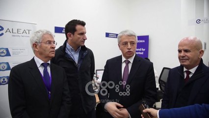 Download Video: Ora News - Vlefshmëria e kartave të identitetit që skadonin, zgjatet deri në fund të vitit