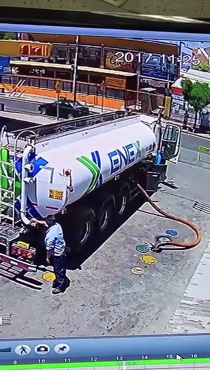 Régis fait le plein de la cuve