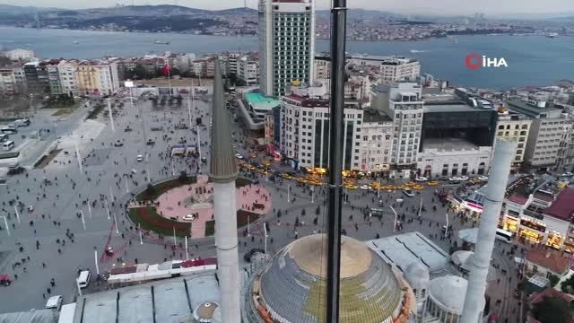 Taksim Camii'nin Minaresinin Külahı Yerleştirildi...caminin Son Hali Havadan Görüntülendi