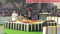 पीएम मोदी नरेंद्र महात्मा गांधी को उनकी पुण्यतिथि पर श्रद्धांजलि अर्पित करते हैं