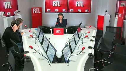 Emmanuel Macron doit être "humble et à l'écoute", lance François Hollande sur RTL