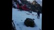 I plagosur në mes të borës në Koplik, bariu transportohet me helikopter drejt Tiranës